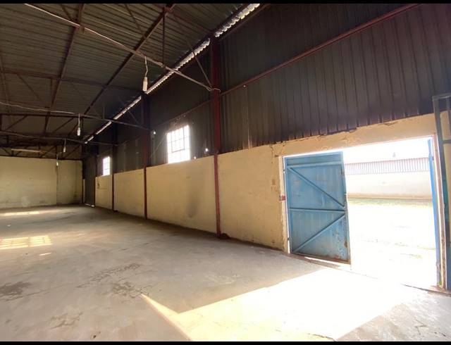 500M² WAREHOUSE TO LET IN EIKENHOF